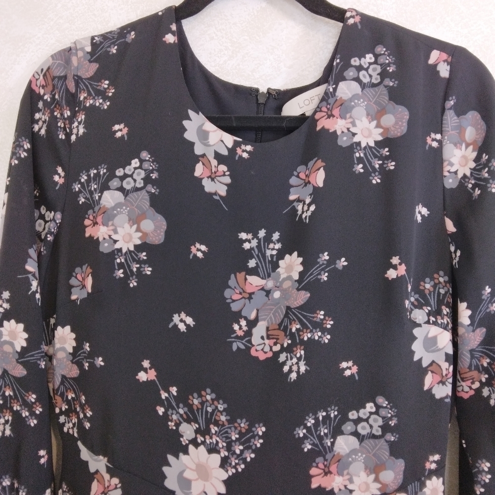 Size 6 Loft Wildflower Flounce Dress Dark Blue - Picture 2 of 13